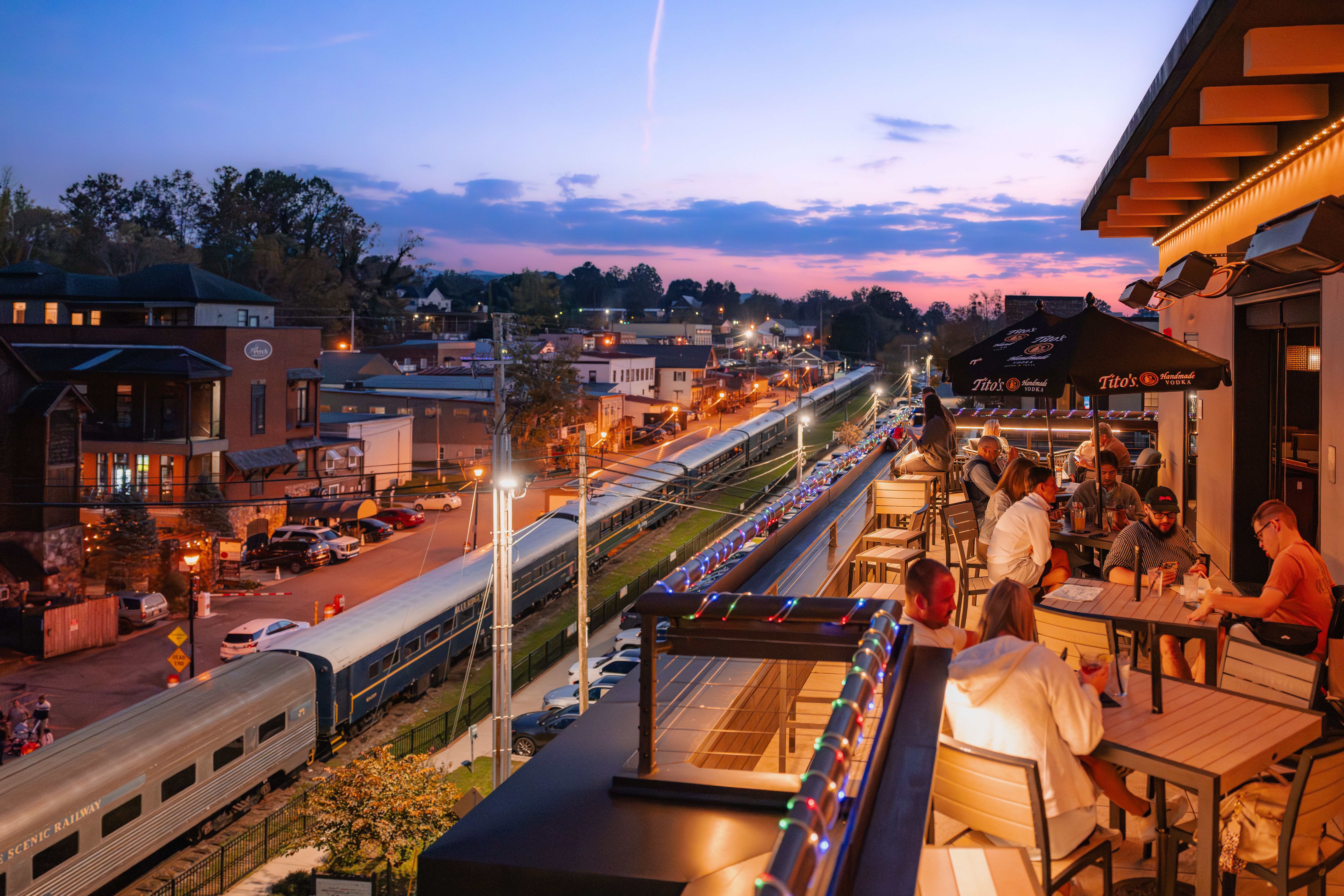 Things To Do THE LOOKOUT